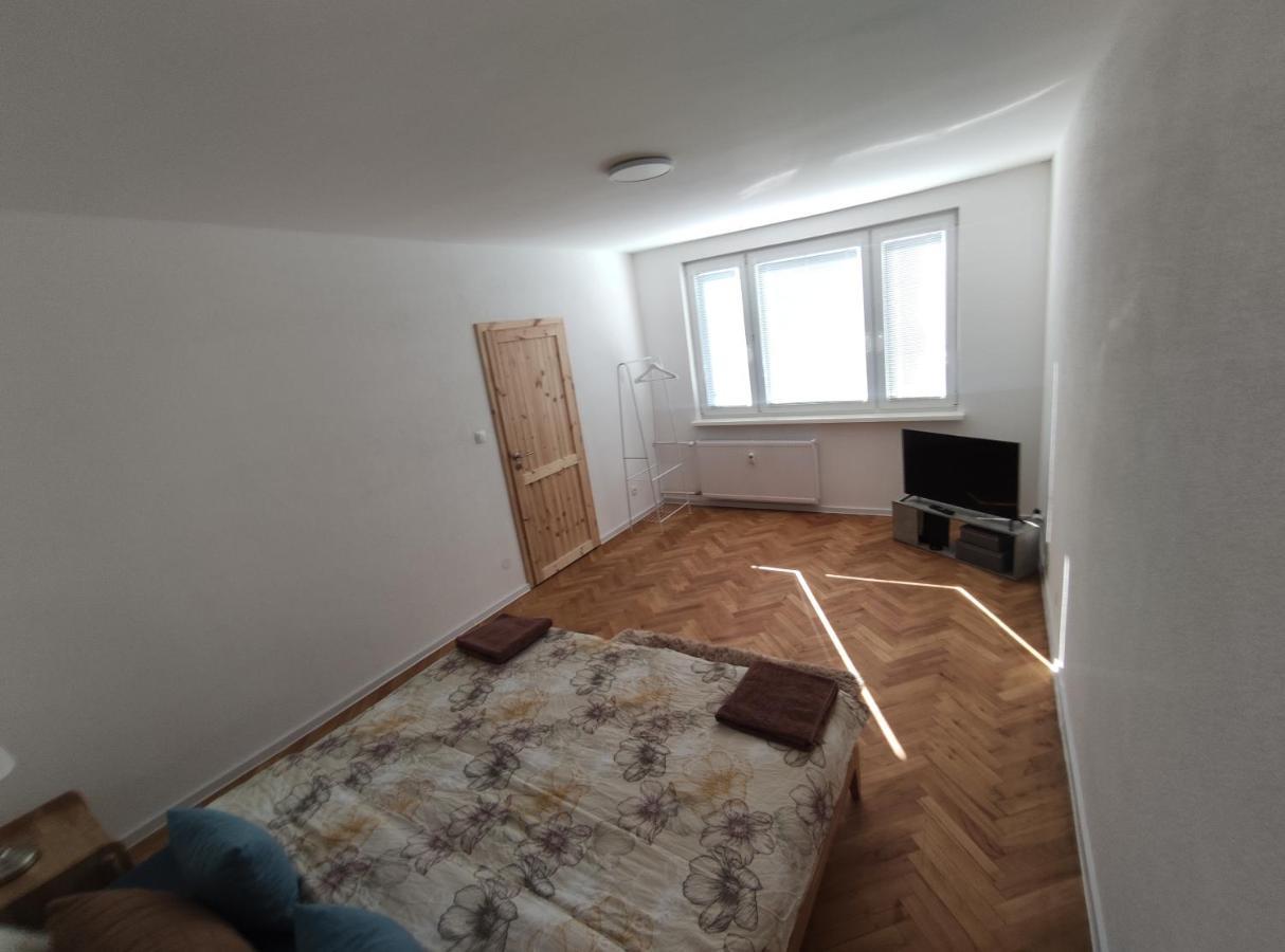 Sky Apartment Prievidza Zewnętrze zdjęcie